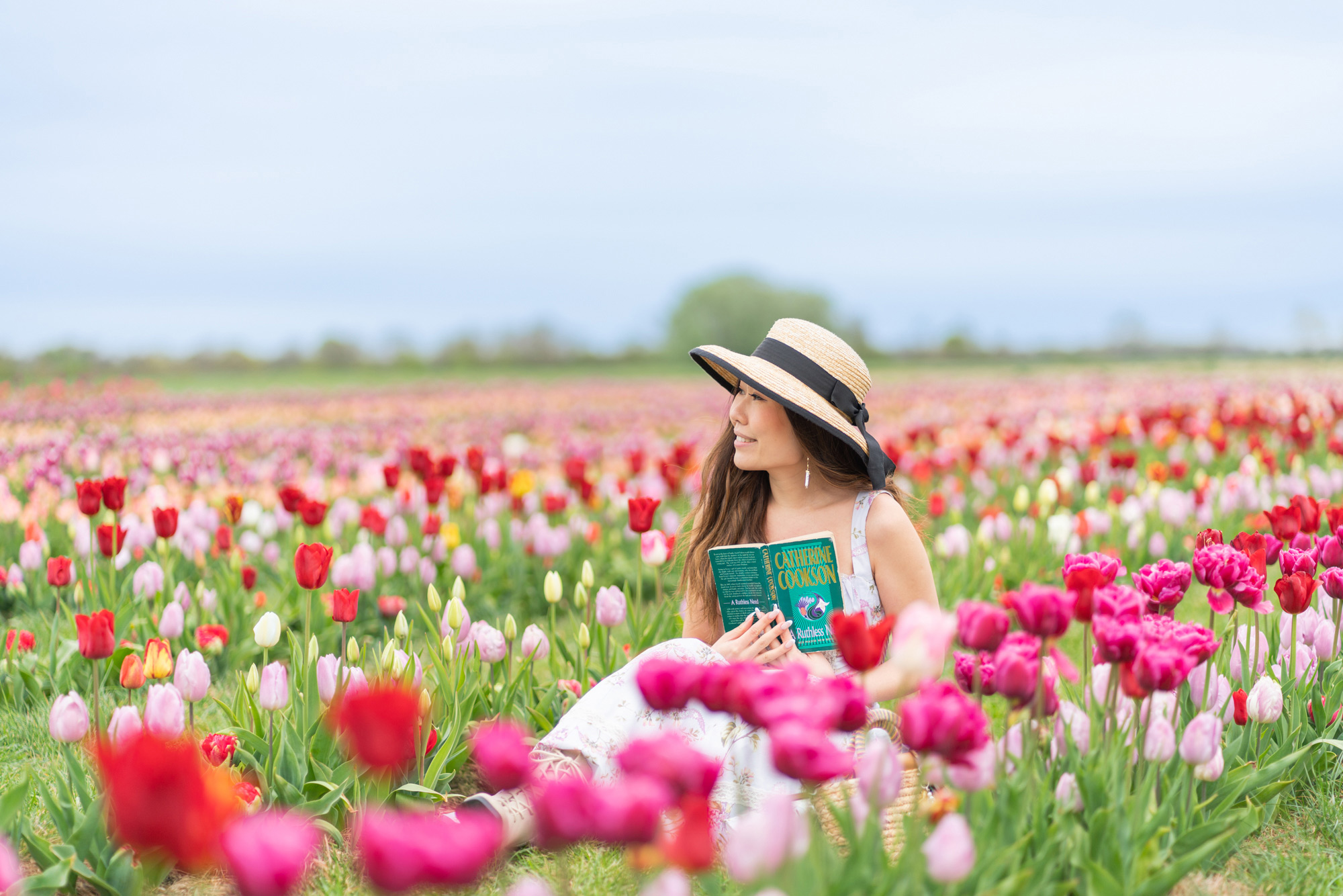 woman_in_tulip_field_London