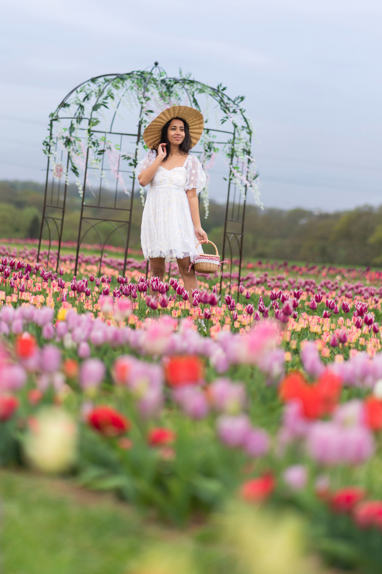 woman_in_tulip_field_London